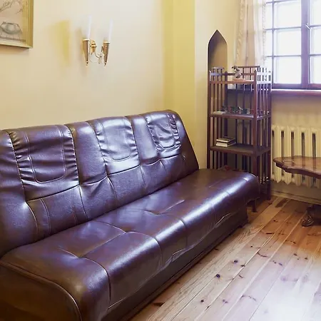 Apartment Cozy In Gothic Style House In The Heart Of The Old Town