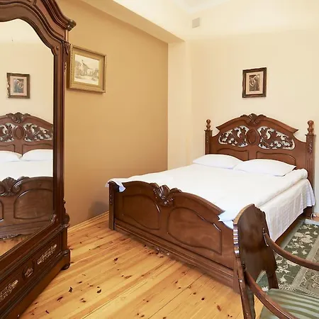 Cozy In Gothic Style House In The Heart Of The Old Town Вильнюс